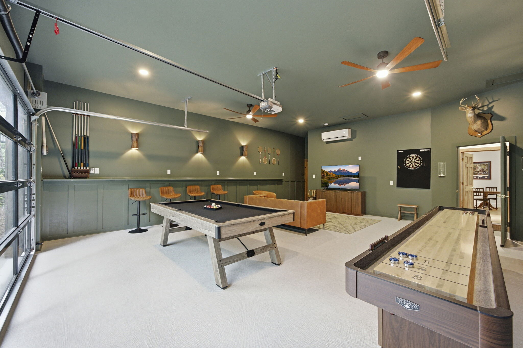Game room with pool table