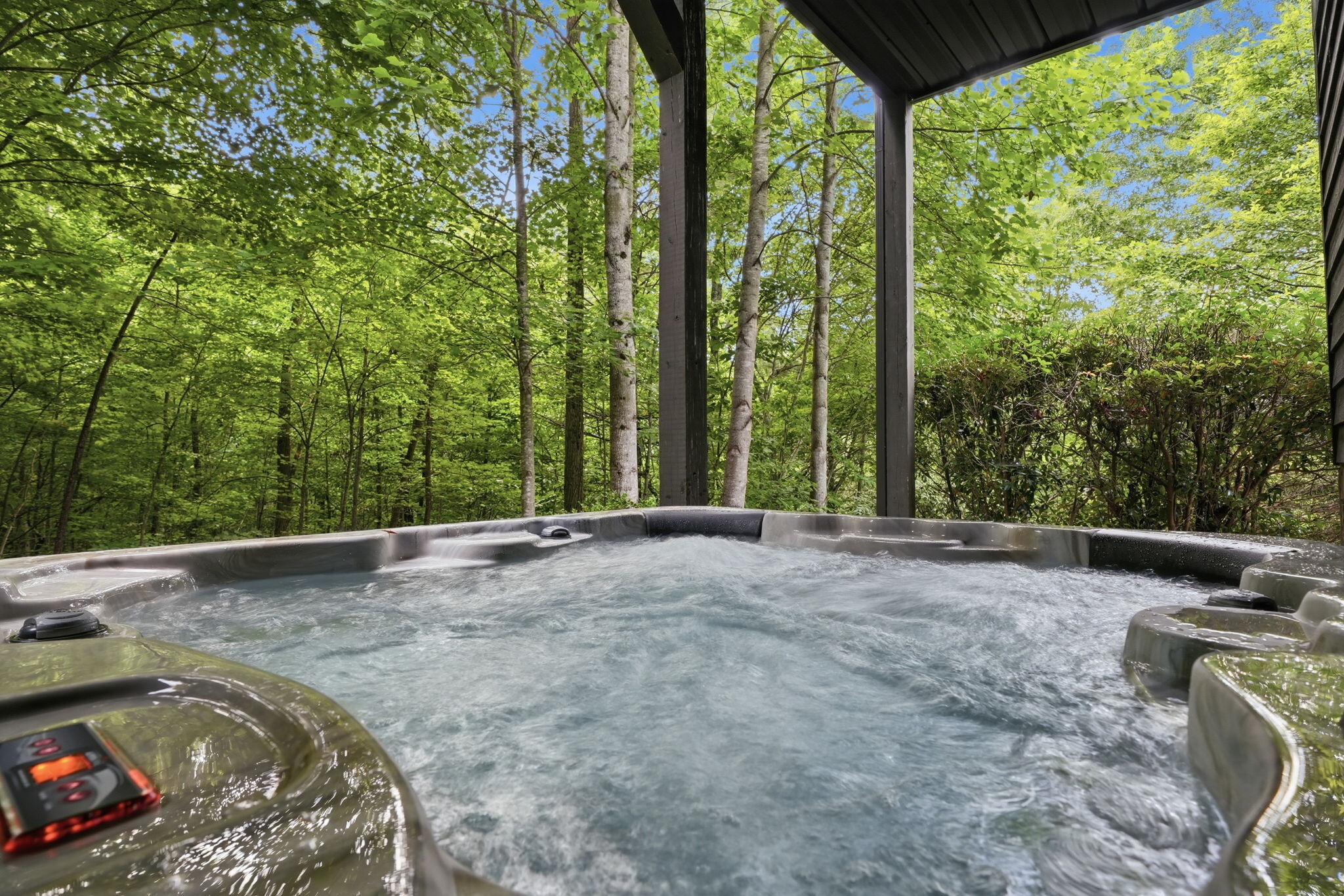 Private hot tub at Fox Hollow