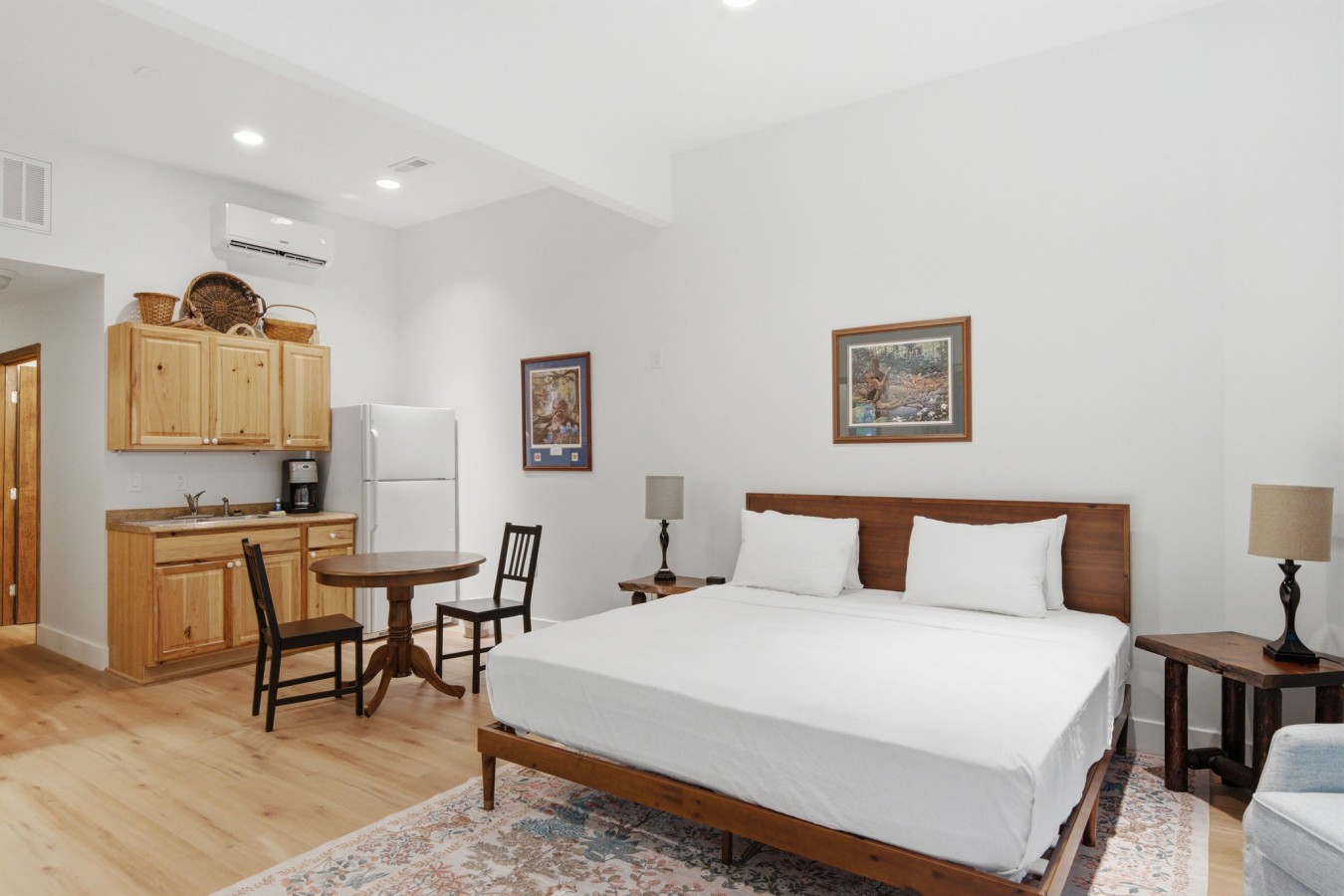 Lower-level private king suite